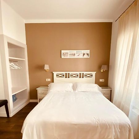Hotel Carbonell ยันซา ภายนอก รูปภาพ