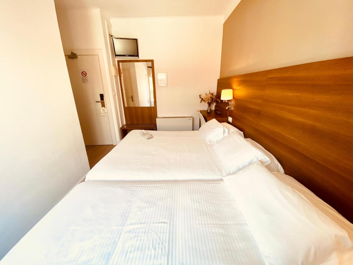Hotel Carbonell ยันซา ภายนอก รูปภาพ