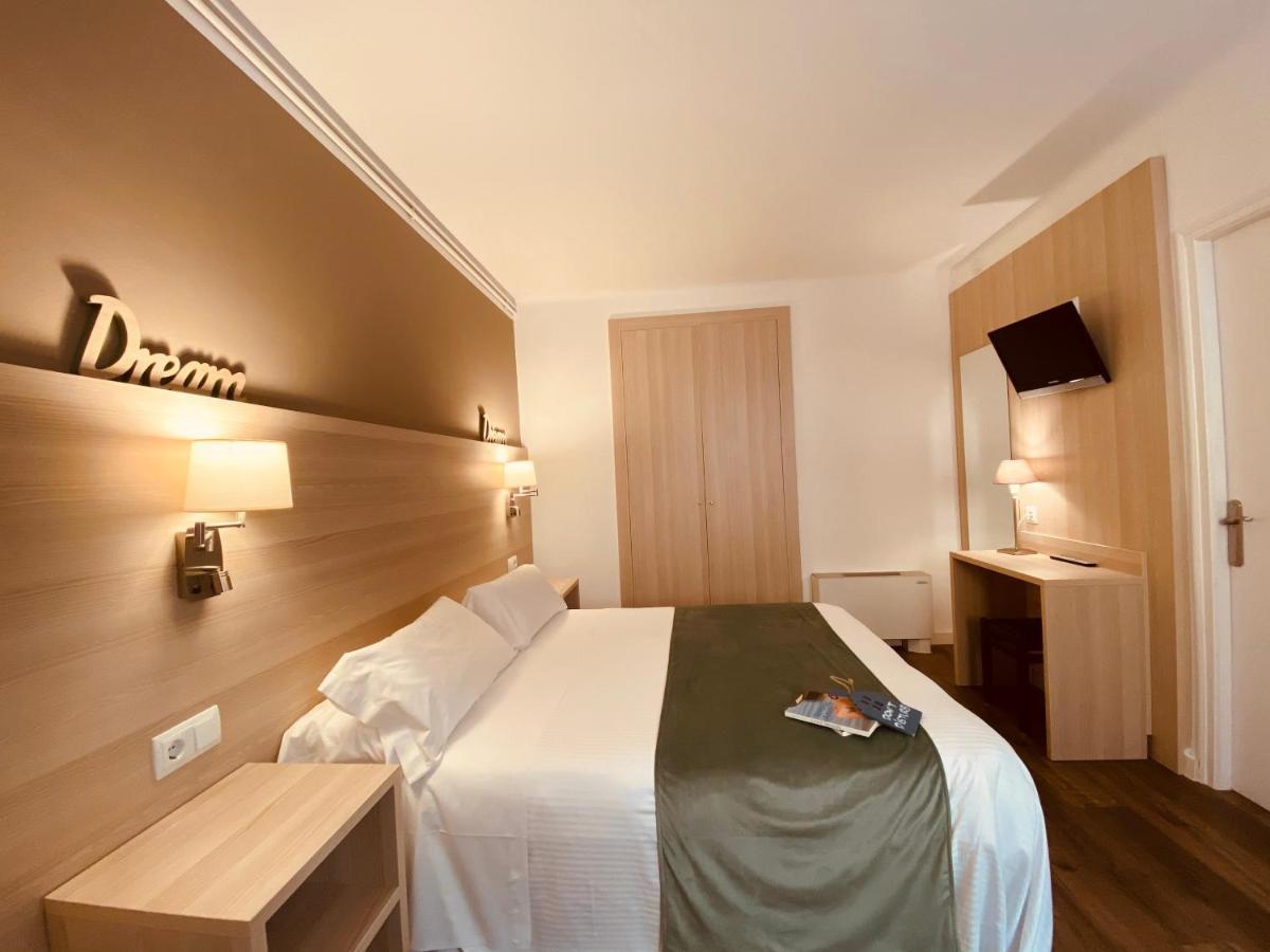 Hotel Carbonell ยันซา ภายนอก รูปภาพ