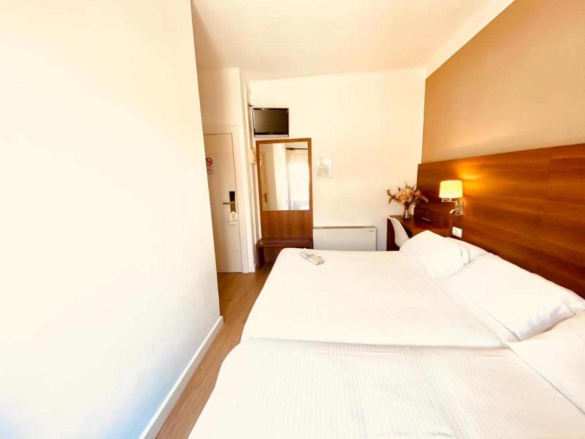 Hotel Carbonell ยันซา ภายนอก รูปภาพ
