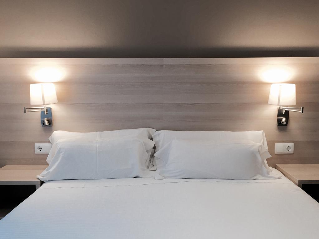Hotel Carbonell ยันซา ภายนอก รูปภาพ